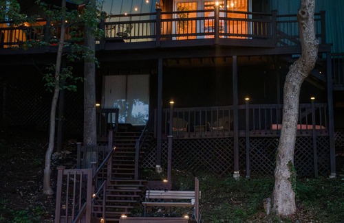 Barnett Cabina | June 2-5 JUST OPENED! Family Lakefront A-Frame w/ Kayaks 6MM