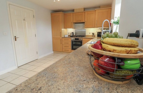 Wool Cabaña | JUNE COTTAGE, pet friendly, country holiday cottage in Wool