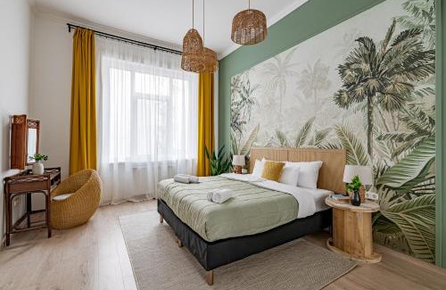 Belso-Ferencvaros Apartamento | Jungle Aesthetics Downtown Apartman Aircon and Garage Parking Budapest