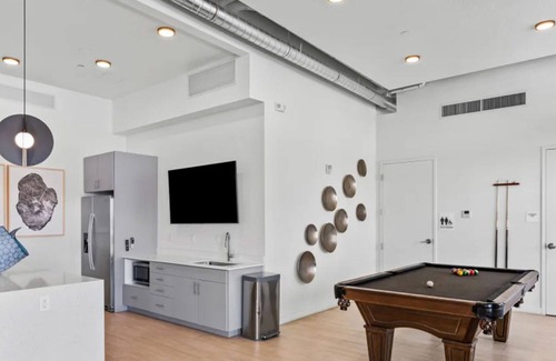 Rio Grande Apartamento | Jungle at Paperbox in Salt Lake City