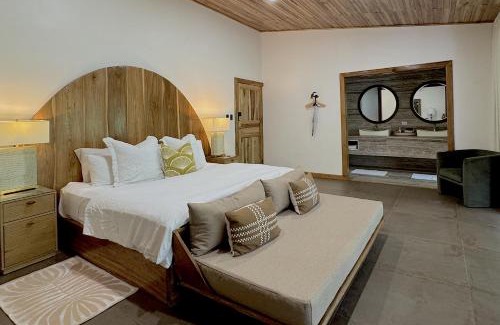 Sarapiqui Chalet De Esquí | Jungle Bungalow at Oropel Lodge