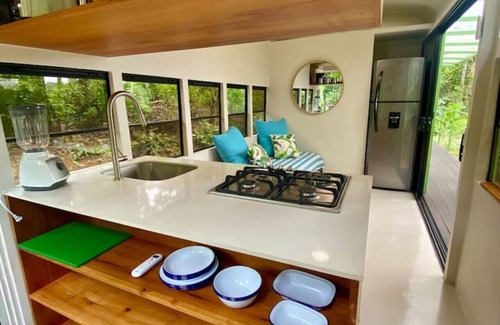 Savegre Casa | Jungle Bus, 5 min drive PlayaLinda, 15 x Dominical, Wifi Starlink