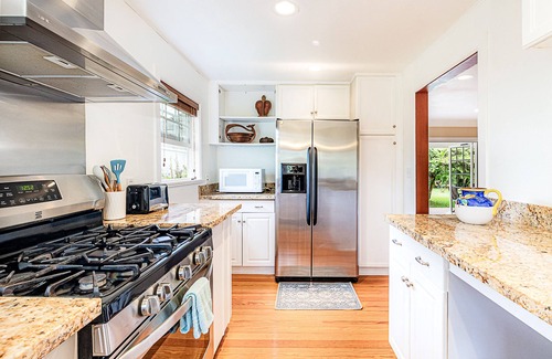 Keaau Casa | Jungle Estate - 3 Cottages, 1.5 Acres and a POOL Sleeps 9