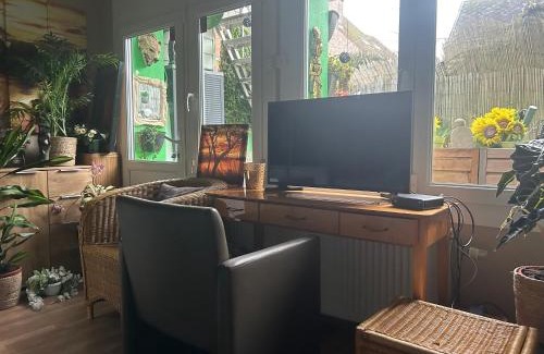 Hellebeekberg Cama Y Desayuno | Jungle Magic Room near Atomium , Heyzel Stadium