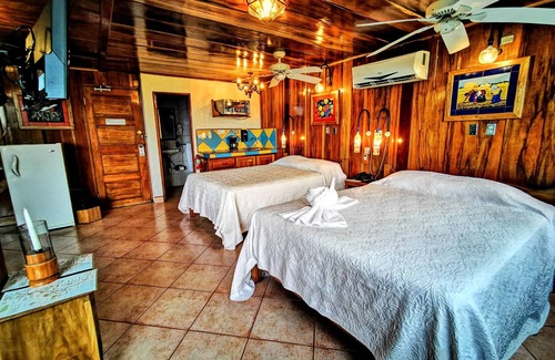 Manuel Antonio Complejo | Jungle & Ocean Studio Apartments w Resort Amenities Manuel Antonio Park