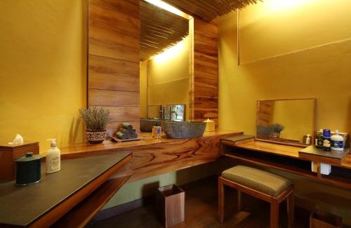Kedewatan Hotel | Jungle Retreat by Kupu Kupu Barong