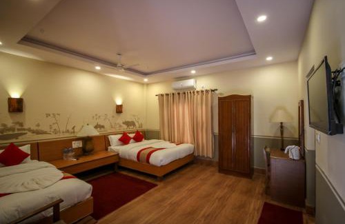 Sauraha Hotel | Jungle Safari Resort