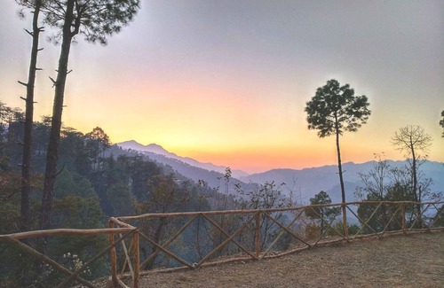 Kandaghat Alquiler De RV | Jungle Stays