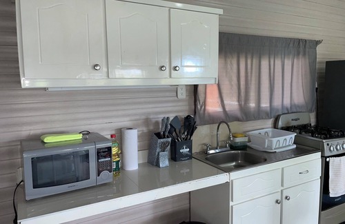 Naranjito Apartamento | TREEHOUSE FAMILIAR + PISCINA + ZIPLINE & TARZAN SWING