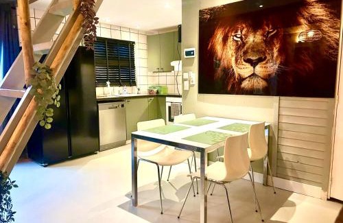 Vijfhuizen Apartamento | Jungle style lodge with jacuzzi ,sauna and garden near Amsterdam