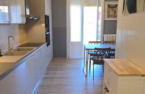 Alessandria Apartamento | Jungle Sunshine Apartment new one-bedroom apartment with balconies, view and wifi, downtown area