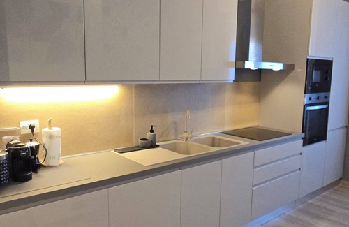 Alessandria Apartamento | Jungle Sunshine Apartment new one-bedroom apartment with balconies, view and wifi, downtown area