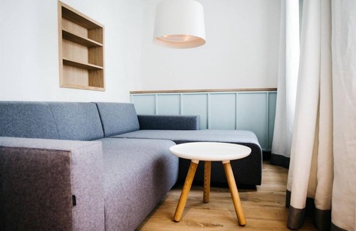 City Centre Salzburg Casa | Junior Suite, incl. breakfast, non-refundable - arthotel Blaue Gans