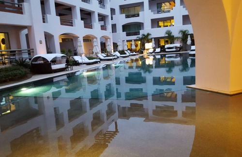 Zona Hotelera Complejo | Junior Suite partial pool view