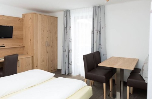 Tiefgraben Cama Y Desayuno | Suite Junior - Pension Irlingerhof ***