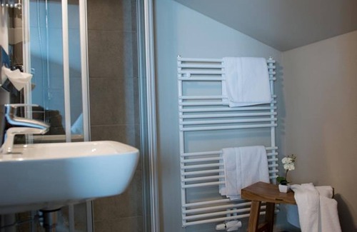 Warmensteinach Casa | Junior suite, shower, WC, balcony - Hotel Restaurant Brigitte