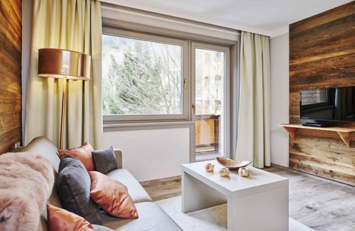 Vorderglemm Apartamento | Juniorsuite bis zu 4 P &Wellnessbereich by Interhome