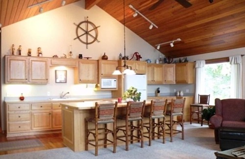 Somers Casa | Juniper Bay Getaway House