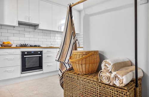 Semaphore Park Casa | Juniper Beachfront Townhouse Semaphore Park