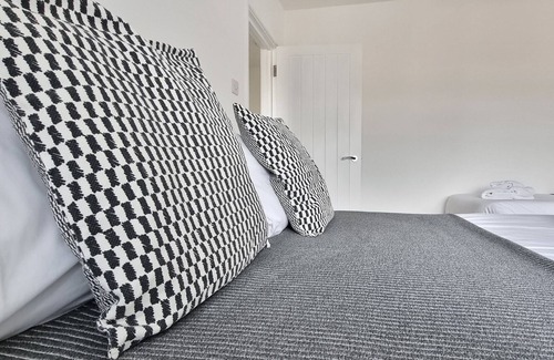 Southampton Apartamento | Juniper downstairs apartment sleeps 7 people