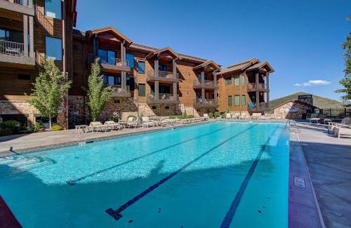Park City Casa | Juniper Landing 3 Bedroom by AvantStay Condo in Park City Mountain Resort w Pool Hot Tub Gym