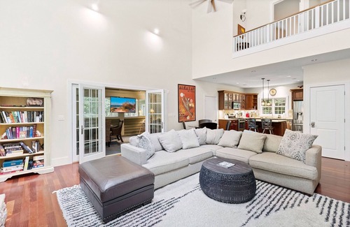 Shorewood-Tower Hills-Harbert Casa | Juniper Presents: Harbor Ctry-Gorgeous Cape Cod Home-1.7 wooded acres w/ hot tub