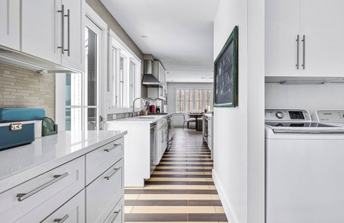 Lakeside Casa | Juniper Presents: Luxury Retreat w/ Pool, Sauna + Hot Tub Near Beach