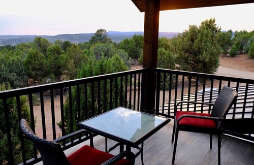 Orderville Casa | Juniper Ridge Luxury Lodge Two-Bedroom Casita @ East Zion