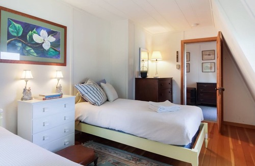 Leland Cabaña | Juniper Trail Cottage in Leland on N Lake Leelanau