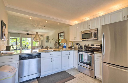 Sea Palms Condominio | Jupiter Condo w/ Pool Access, Walk to Beach!