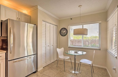 Sea Palms Apartamento | Jupiter Condo w/ Pool Access, Walk to Beach!
