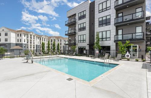 West End Casa | Jupiter - Odyssey - Heart of Midtown