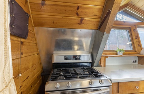 Abbott Loop Chalet De Esquí | Chalet-Firma-Baño Privado-Vista al bosque-Residential Escape