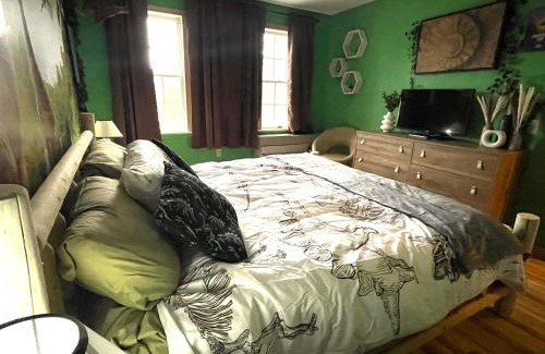 Hancock Apartamento | Jurassic Dino Suite Jiminy-Must See Sleeps 4