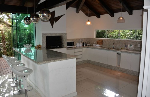 Jurere Internacional Casa | JURERE INTERNACIONAL CASA con piscina 5BR - 200m de la playa