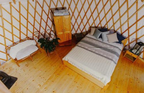 gmina Blizyn Otro | Jurty i namioty w Lesie KotfaLas Glamping Świętokrzyskie-SPA