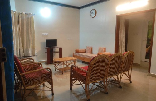 Kushalnagar Casa | Just 2 minutes from NISARGADAMA . Family friendly and couple friendly homestay..