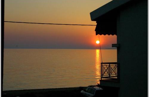 Toroni Apartamento | Just 20 meters from the beach