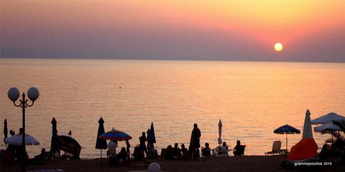 Toroni Apartamento | Just 20 meters from the beach