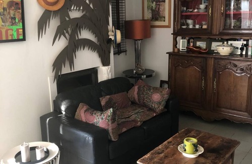 Hauteville-sur-Mer Casa | Just 50m from the sea, this pretty, comfortable villa is ideal for family vacations.