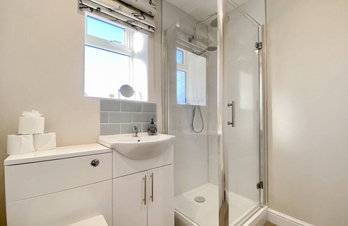 Westbury Cabaña | 1 bedroom accommodation in Brokerswood