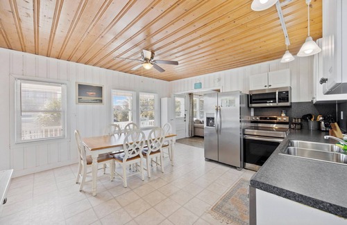 Atlantic Beach Casa | Just a 1/4 mile walk from beach access in North Myrtle Beach!