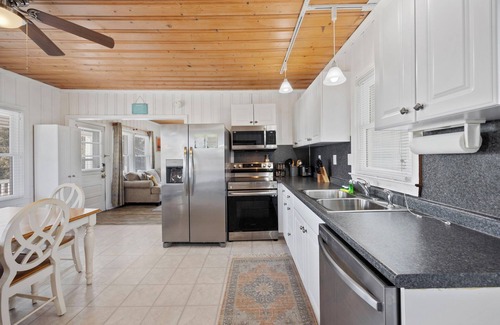 Atlantic Beach Casa | Just a 1/4 mile walk from beach access in North Myrtle Beach!