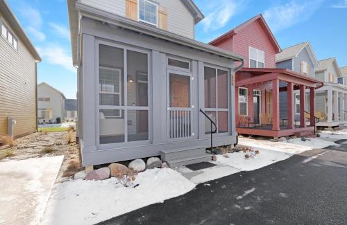 Ottawa Casa | Just a Little Longer
