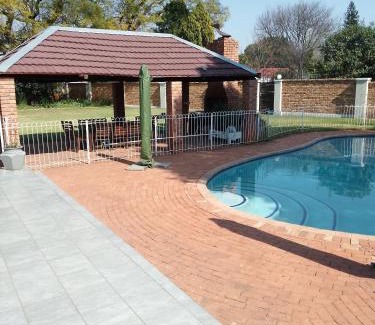 Fairland Cama Y Desayuno | Just B Zone Guest House