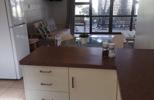 Papamoa Beach Apartamento | Just Beachy on Grant Place Papamoa Beach Pad