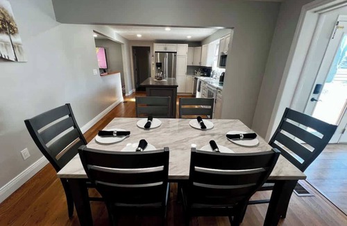 Day Heights Casa | Just like home w Pool & Pool table