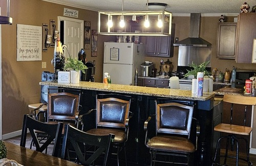 Batesville Casa | Just minutes from anywhere