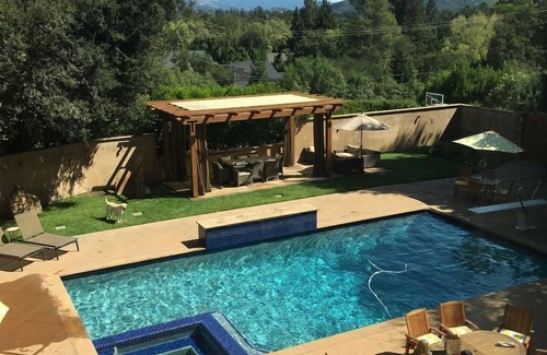 Scenic Brush Creek Casa | Corto viaje en coche a Kenwood Sonoma Healdsburg