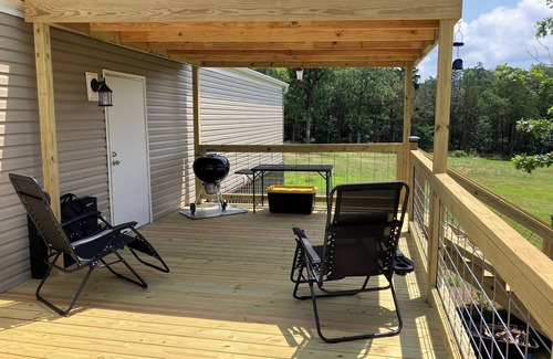 Edgemont Casa | Just minutes from Hill Creek Park and marina with room for your boat.